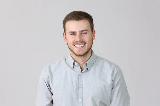 解说员2